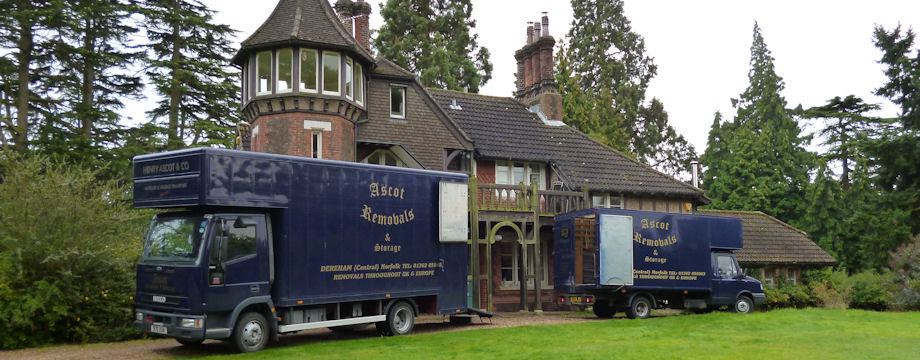 Royal Estate Move